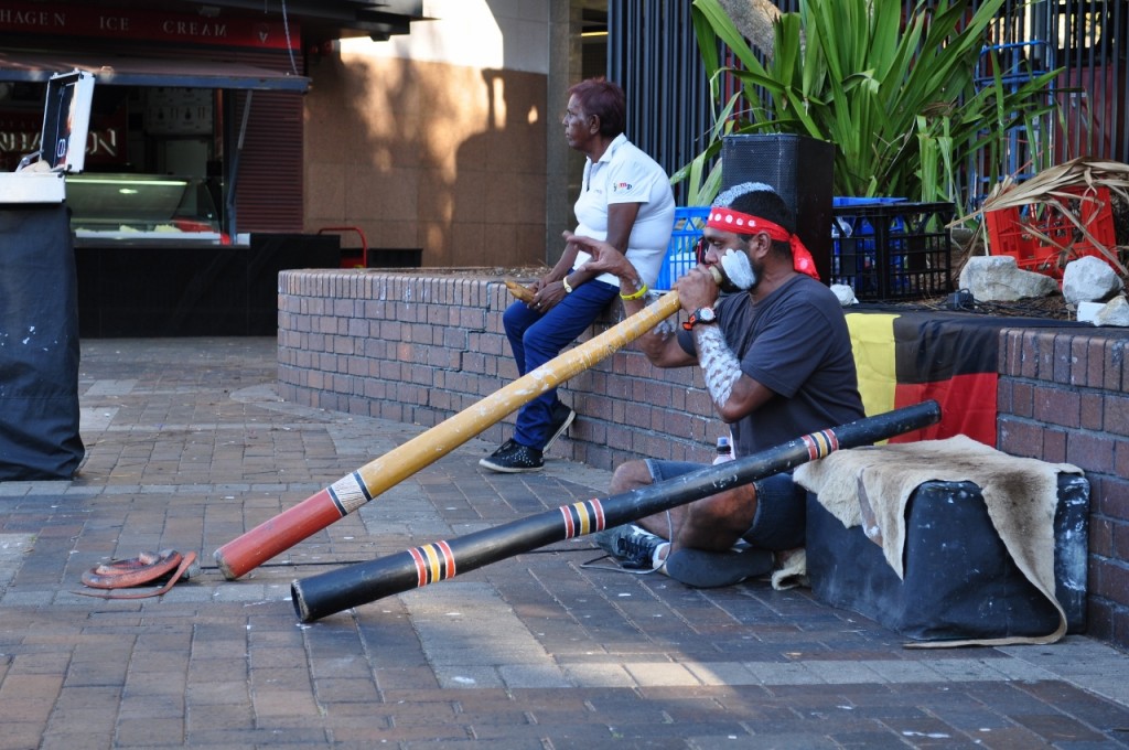 Didgeridoo playing at Circular Quay, Sydney